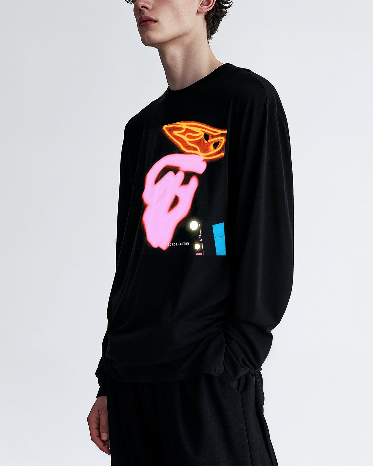 Long sleeve T-shirt [Neon in the night] (5980904) Black